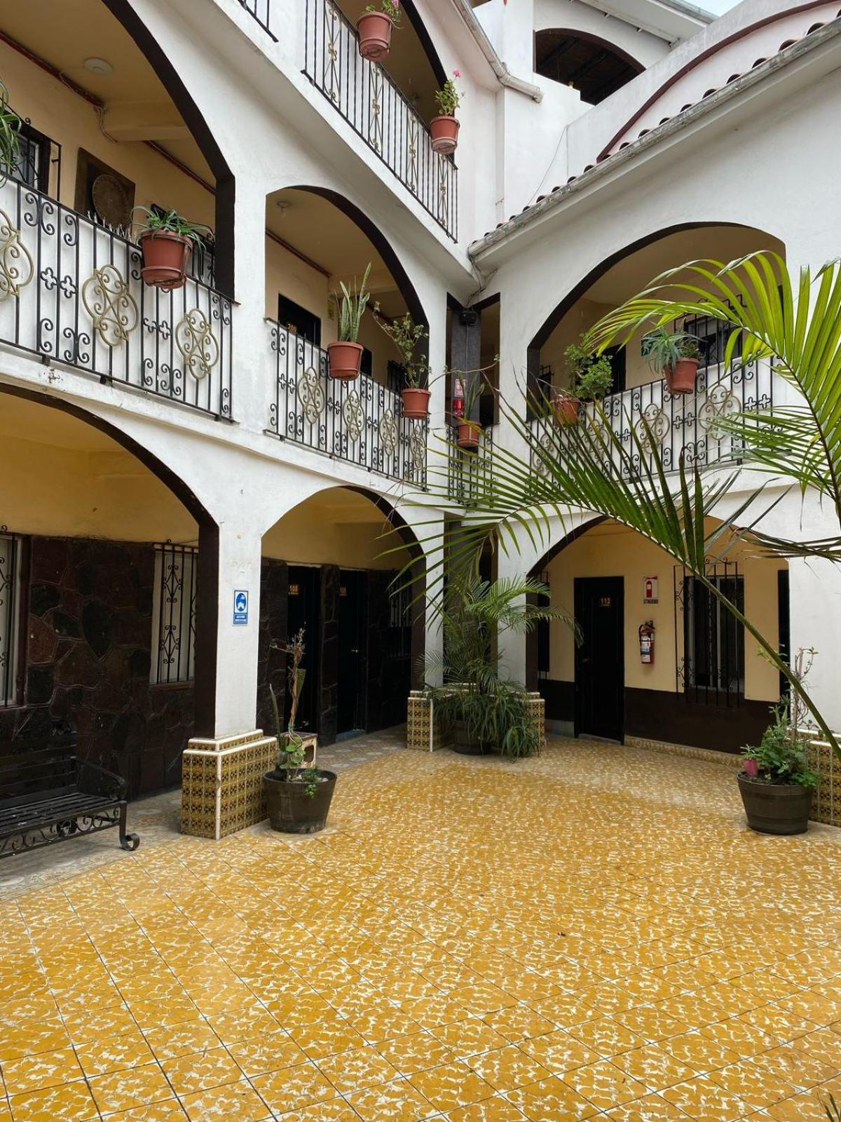 Hotel Yolanda Tijuana Dış mekan fotoğraf